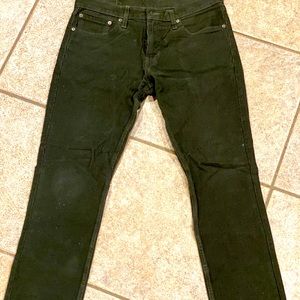 Size 33W 30L dark green, corduroy 511 Levi’s